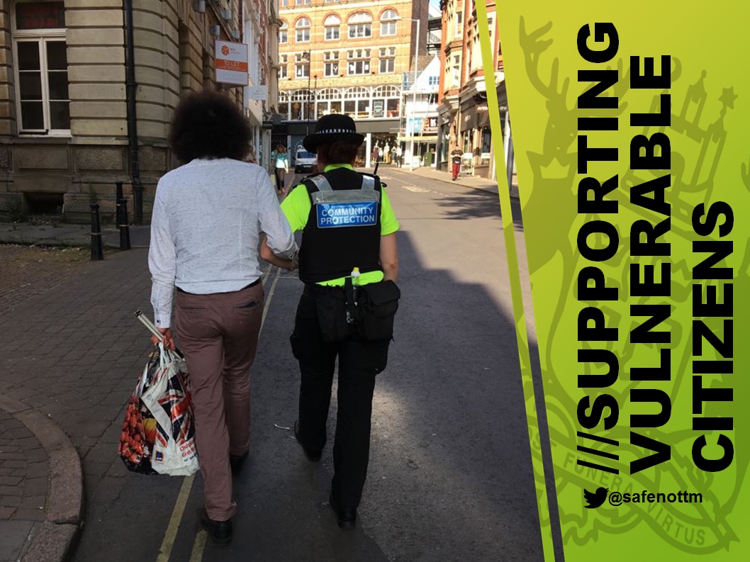 Last night CPOs spent over an hour with a suicidal male, putting their communication skills to great use in keeping him calm &amp; offering reassurance, whilst preventing him from coming to harm until ongoing support was put in place. 
#safer #Nottingham #protectingthevulnerable