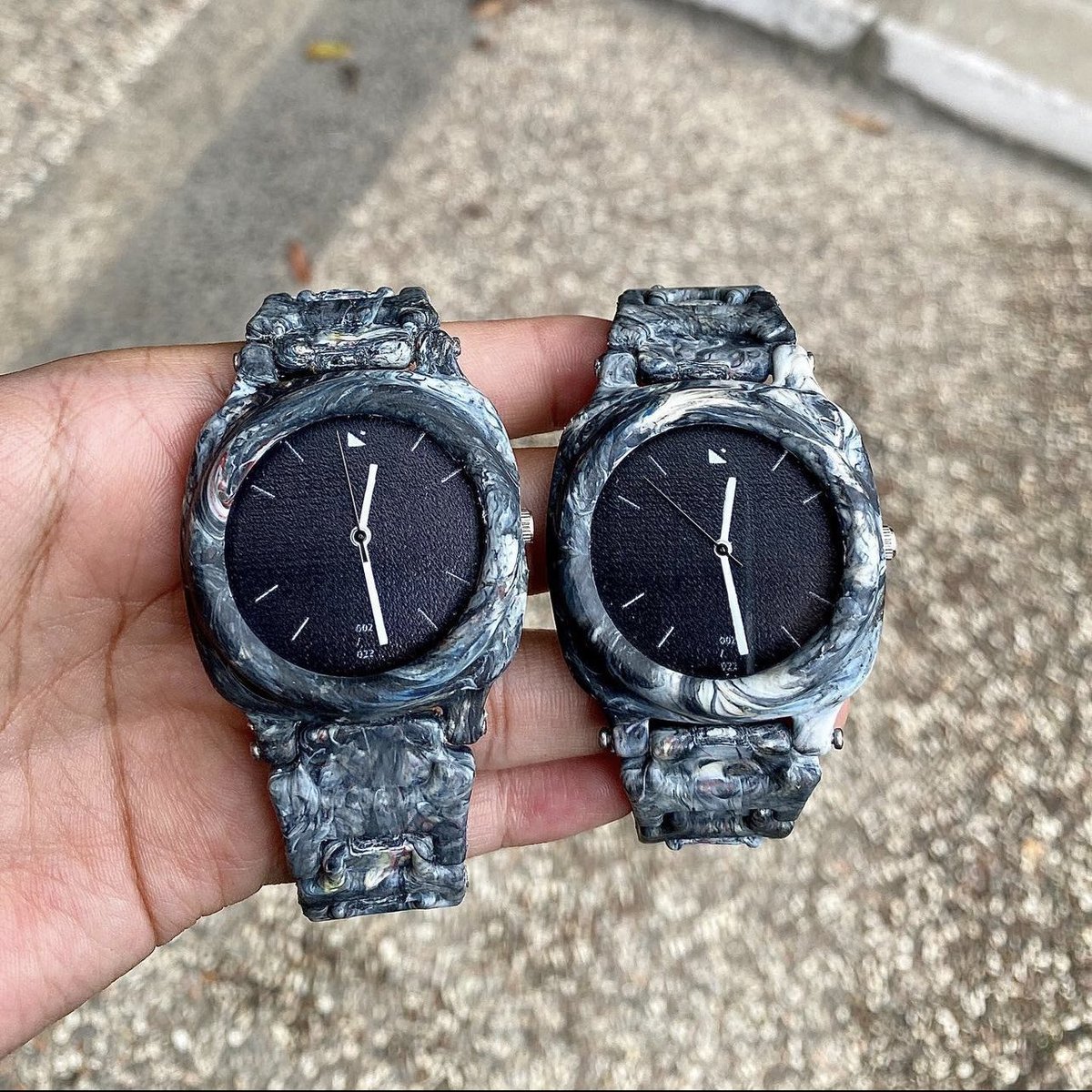yahyey's tweet photo. @zarryhendrik Newhun recycle kak , jam tangan dari sampah plastik pertama di Indonesia nihh https://t.co/e88Q9JNhv8