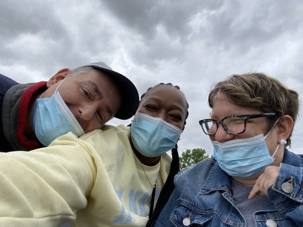 Getting to know...Michelle Johnson 

“What part of your job are you most excited about? Spending time with my guys, the residents, individually, giving them one on one attention...I get excited about their achievements and when they meet their goals. ”

jsddmetrowest.org/jsdd-news/gett…