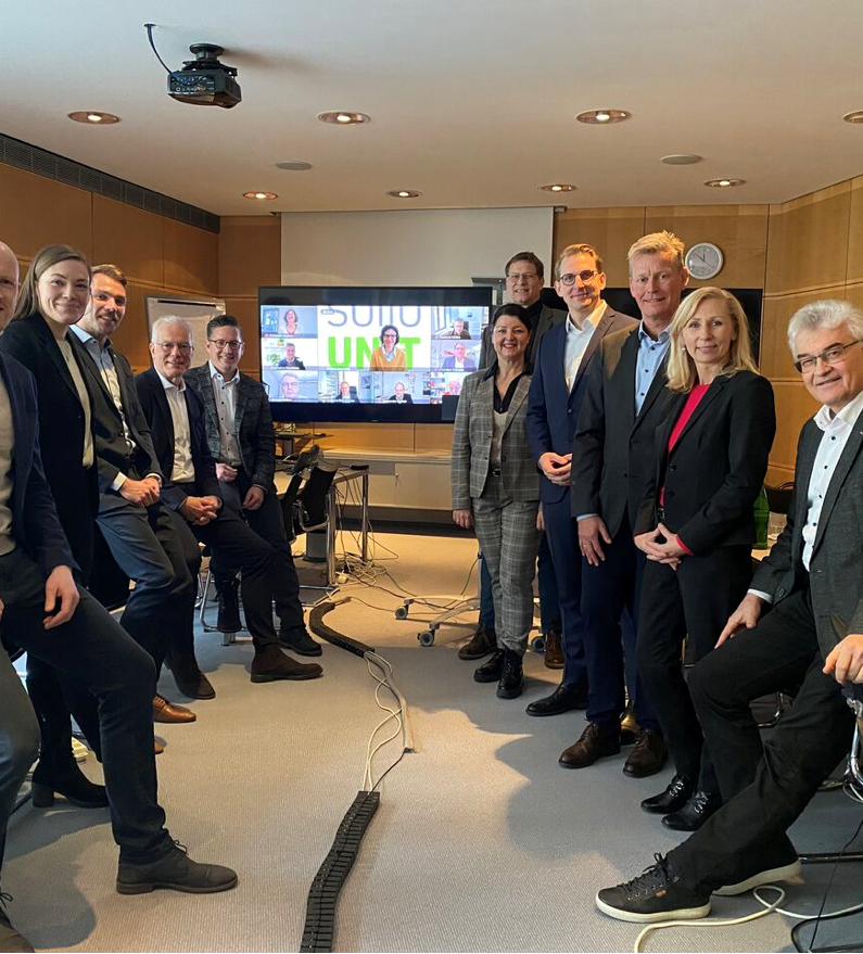 bv_miro's tweet photo. Die erste Mitgliederversammlung von solid UNIT Deutschland e.V. heute in Berlin: Vielen Dank an Geschäftsführer Thomas Zawalski, der die Weichen für die Projekte 2023 stellt. 
Innovatives, nachhaltiges, zeitgemäßes Bauen - dafür setzen wir uns ein.
#ThomasZawalski https://t.co/O4KyM7bNbz