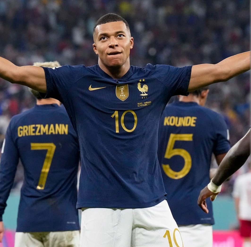 racingblogger's tweet image. 💷 If FRANCE beat MOROCCO and KYLIAN MBAPPÉ SCORES I&apos;ll give £50 CASH to one of you Lucky People!! 🏅

To Enter: 

1️⃣ RT this Tweet 
2️⃣ Follow @racingblogger 

🇫🇷 ⚽️ instagram.com/racingblogger

#Qatar2022 #FIFAWorldCup 
#France #Fra #FRAMAR