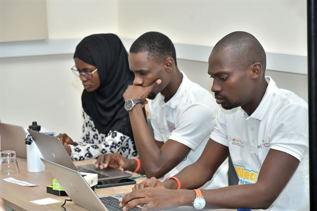 ngirwi's tweet photo. Du 12 au 15 décembre 2022 se tient à la pointe sarène, le #boostcamp des entrepreneurs sénégalais présélectionnés dans le cadre du Projet d'Entreprenariat et de Mobilité de Enabel sur financement de l'UE. https://t.co/kESTj6gmRH