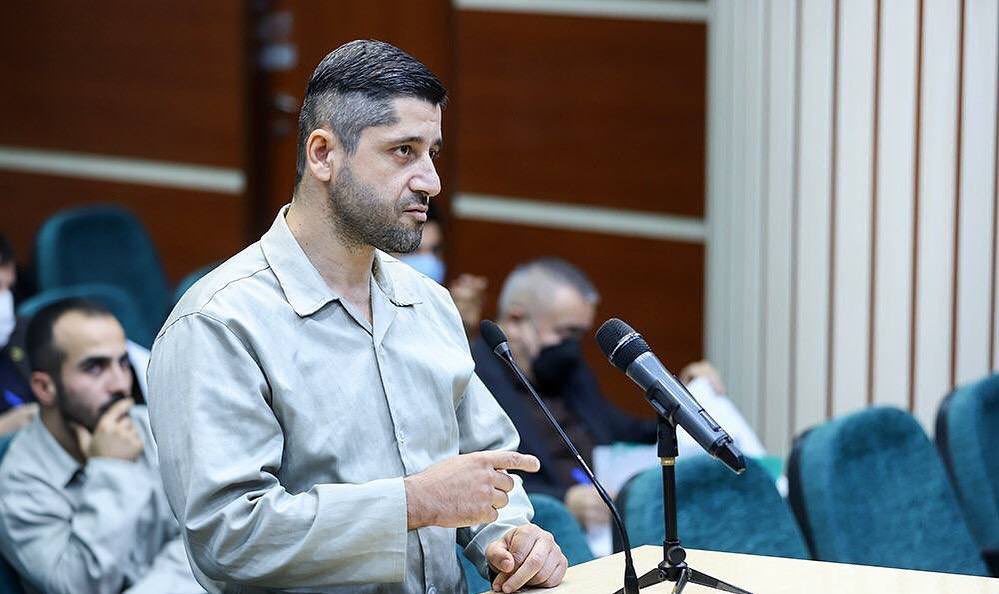 pesarecrypto's tweet photo. #سید_محمد_حسینی  گمنام‌ترین و بی‌صداترین محکوم به اعدام در پرونده‌ی چهلم حدیث نجفی در کرج که متهم ردیف دوم است.
پدر و مادرش فوت شده و وکیل هم ندارد.
باید صدایش باشیم https://t.co/bFtueWxhsi
