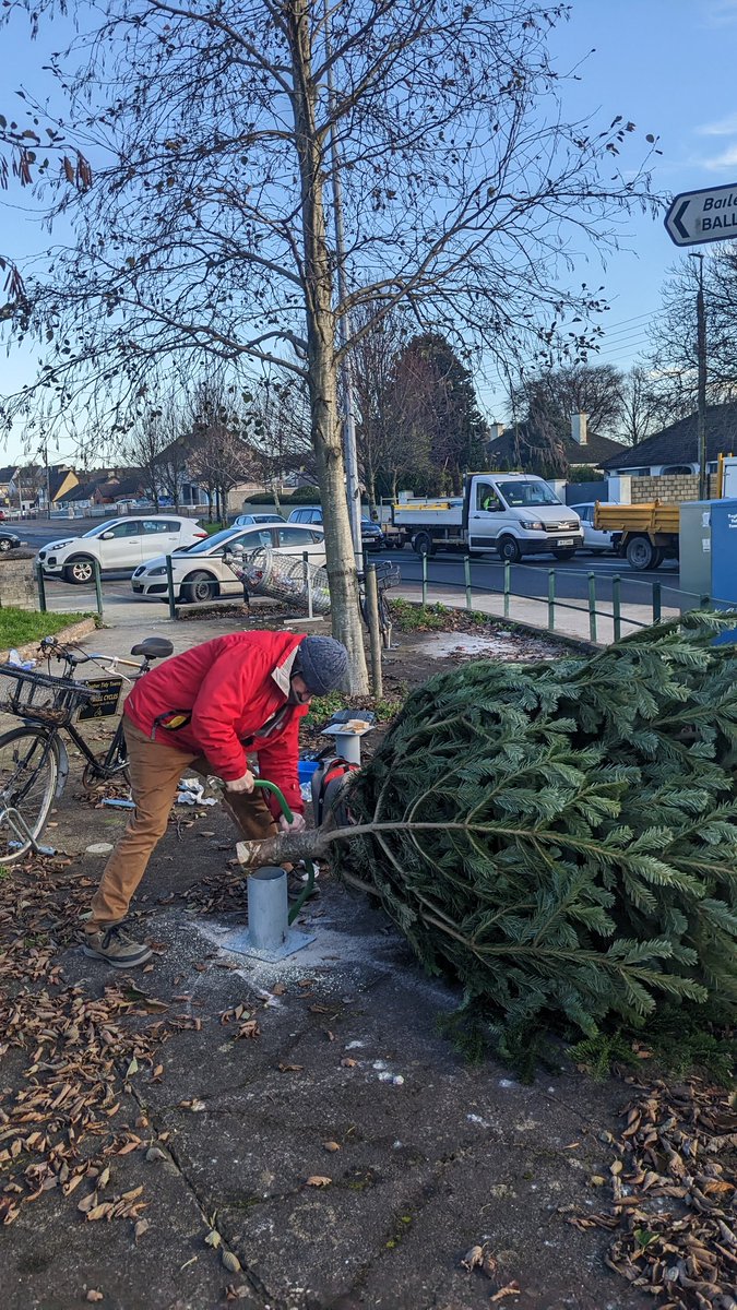 Our Christmas trees of remembrance have now been set in place outside the Post office on Edward Walsh road and also on Togher Road / Clashduv road beside the bikes. Please feel free to bring along a decoration and hang it in memory of a loved one. @ryanssupervalu @the_Barrs