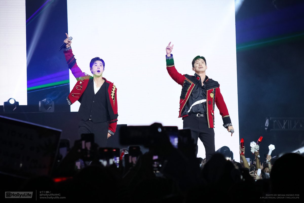 hallyulifeAMG's tweet photo. #TVXQ @ BE YOU 2 in Manila (HQ PHOTOS) [20221209]

Full album: https://t.co/Y9cgPf0qYq

📸Photos by @APlusVisual_AMG for HallyuLife

#BeYou2 #BeYou2inManila #BeYou2withTVXQ #동방신기 @neuwave_events @TVXQ https://t.co/182EzRCdn8