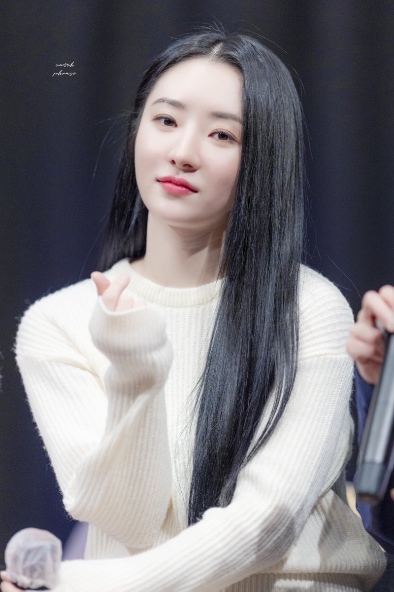 cat_p810's tweet photo. 221211
#수아 #드림캐쳐
#sua #dreamcatcher https://t.co/zJpkYwizsh