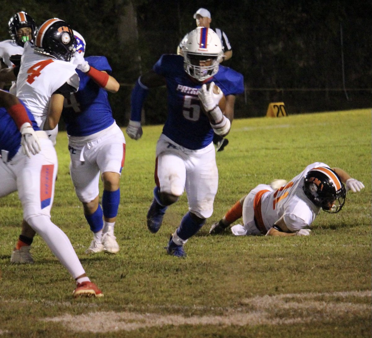 CollinsRedd_757 (@CollinsRedd_) on Twitter photo 2022-12-14 13:48:00 Blessed to be selected for 1st Team All State RB 1st Team All State DE @PortsmouthChri1 @coachBlalockPCS @CoachCSBailey @ronwhitcomb @dhglover @Recrui2Official Blessed to be selected for 1st Team All State RB 1st Team All State DE @PortsmouthChri1 @coachBlalockPCS @CoachCSBailey @ronwhitcomb @dhglover @Recrui2Official