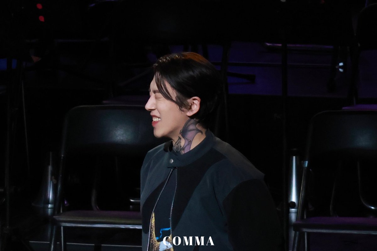 zi_COMMA's tweet image. [221214]

뭐임 ? 사진에서 꺄항 소리나는뎁쇼 ?

#태일 #블락비