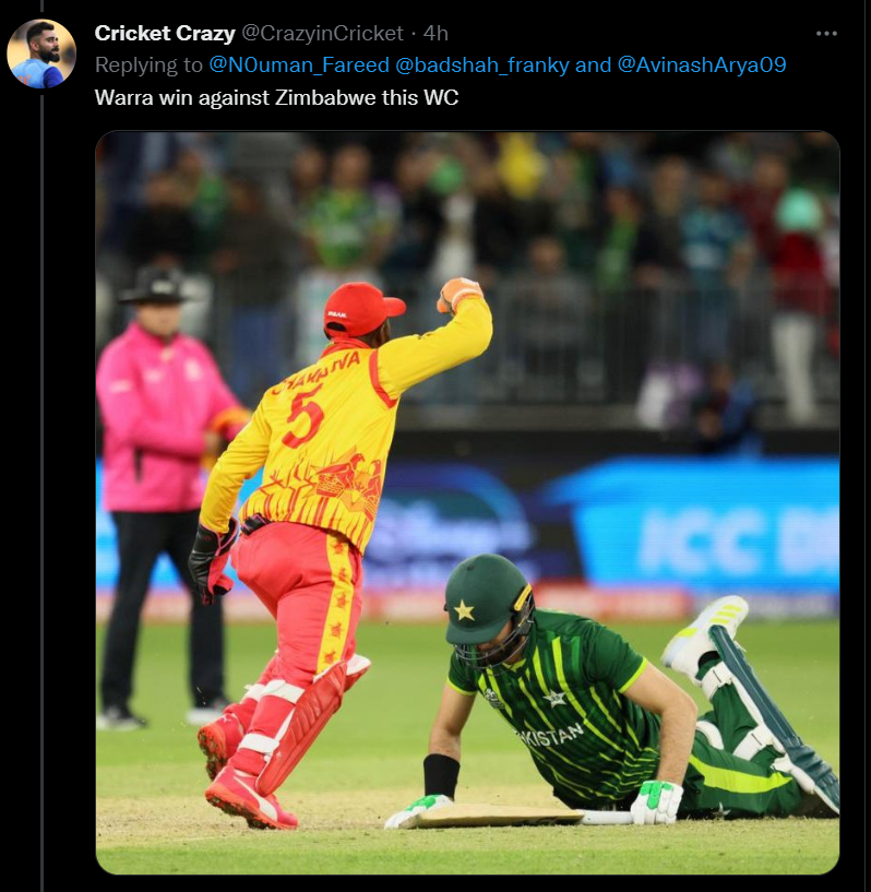 IndiaPakCricket's tweet photo. Daily dose of to &amp; fro cricket banter over the borders! 
Lol I absolutely love it 😍

Contributors :- @AvinashArya09 @badshah_franky @CrazyinCricket @N0uman_Fareed @_dank_62 

#IndiaPakCricket https://t.co/9Bv5wtek74