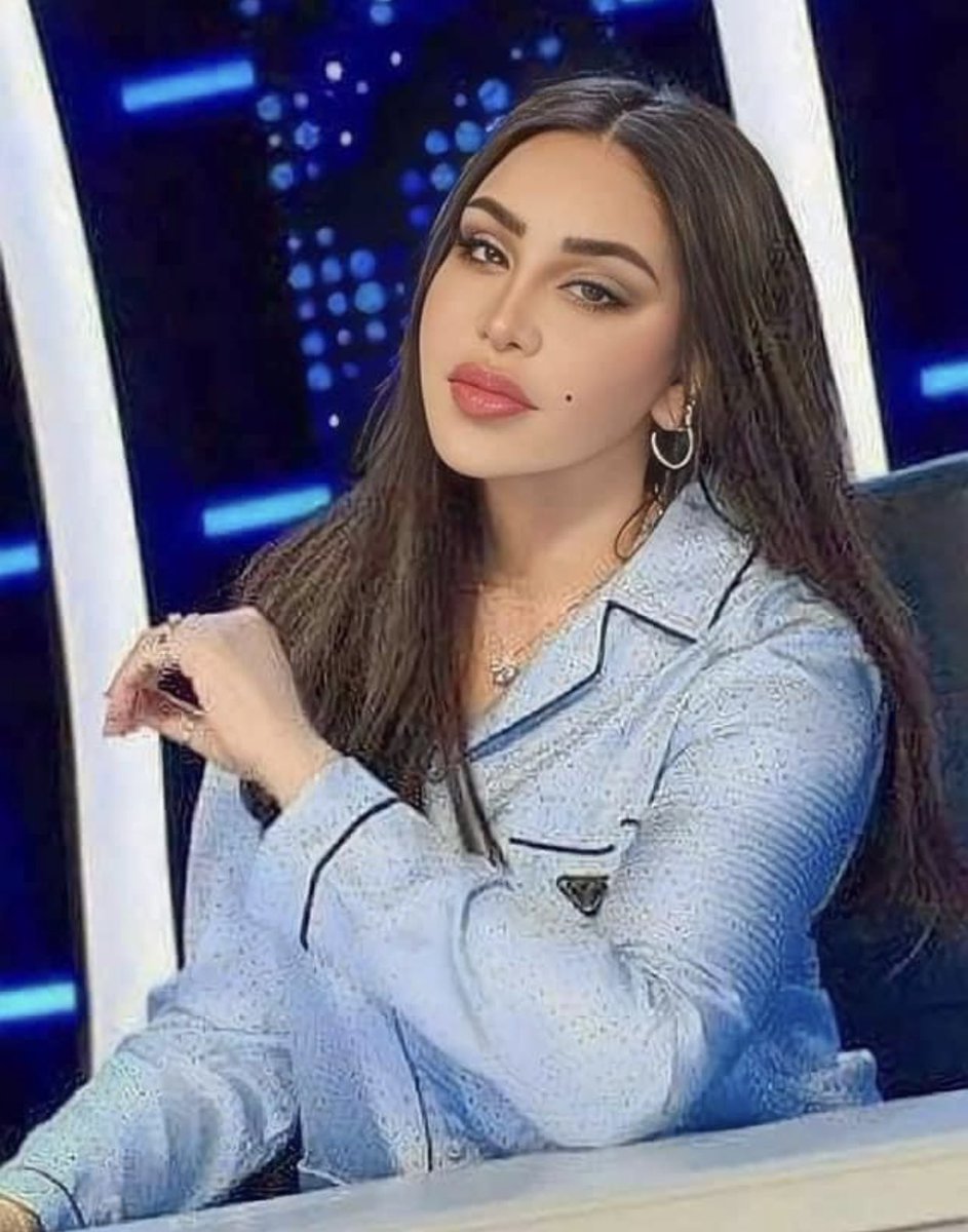 NaimHalawi's tweet photo. طيب لما فنانة بدا تعمل "نفضة" تجميل تبقى تكتب اسما تاتوو على جبينا تا نبقى نعرفها عالقليلة، معقولة كنت اسمعلا اغاني من لما كنا زغار؟ 🤔😂🤷🏻‍♂️😎 https://t.co/9VgDqaW4Ib