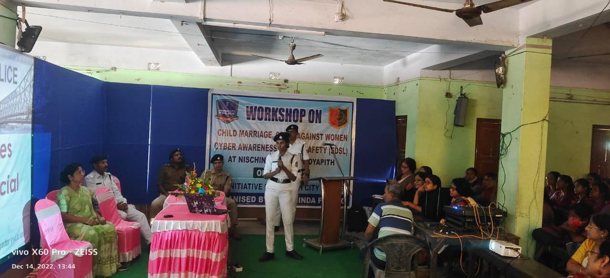 dcpnorthhcp's tweet photo. Today Nischinda PS organised awareness program at "Nischinda Balika Vidyapith " on Various issues. Students took active participation in the said program. 
#HowrahCityPolice 
#PoliceatSchool
#Womenempowerment https://t.co/uV0kr457md