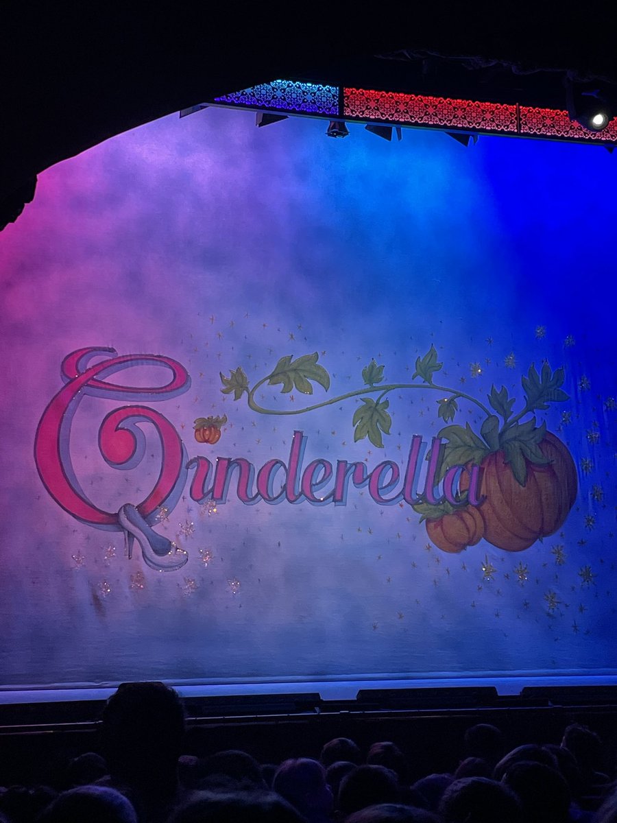What a fabulous way to spend a Wednesday with Key Stage 2! <a href="/hartsholmeacad/">Hartsholme Academy</a> <a href="/HarbourLearning/">Harbour Learning Trust</a> 🎃👠👸🏼👗