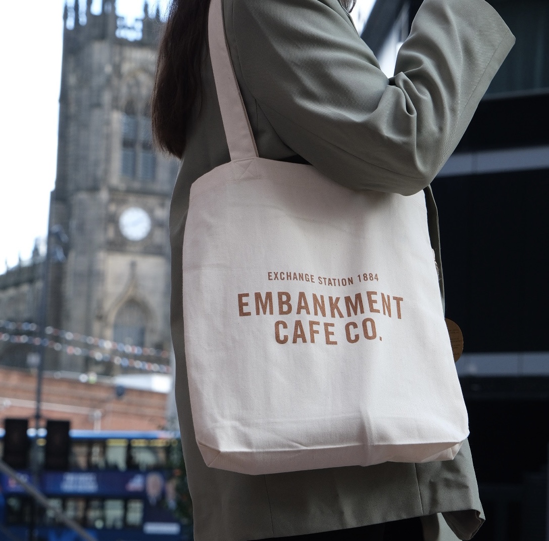 All the coffee, with all the totes️☕️ Pop by Embankment Cafe and get your hands on their branded merch, including tote bags, reusable cups and coffee beans✨ The only Christmas gift you'll be needing...