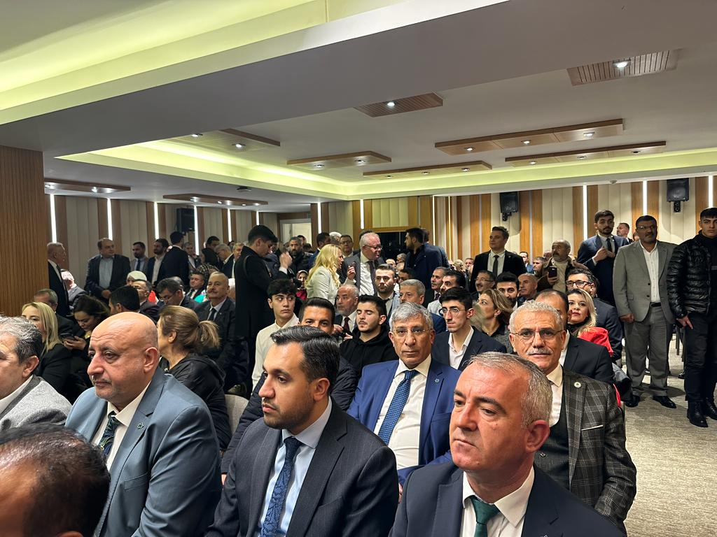 gelecek63's tweet photo. Ankara'da Partimizin 3. Kuruluş Yıldönümü Toplantısına 
İl Başkanımız @abdullahyesil63
Katılım Sağladılar.

#İradeSensinGelecekSensin https://t.co/9GBBDQ3AeQ