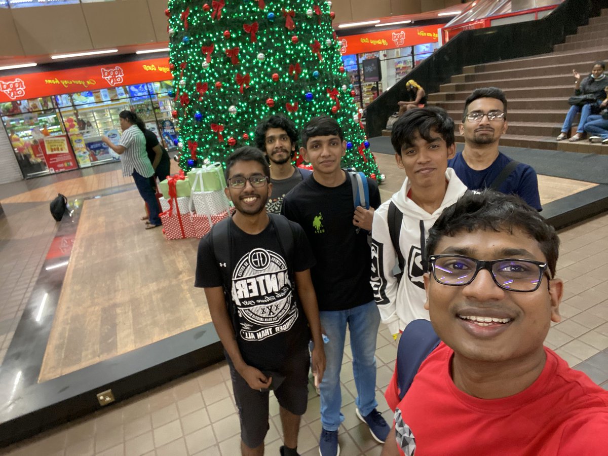 MadhawaMonara's tweet photo. #devfestlk '22 memories ๐ค https://t.co/UsgrMihAe9
