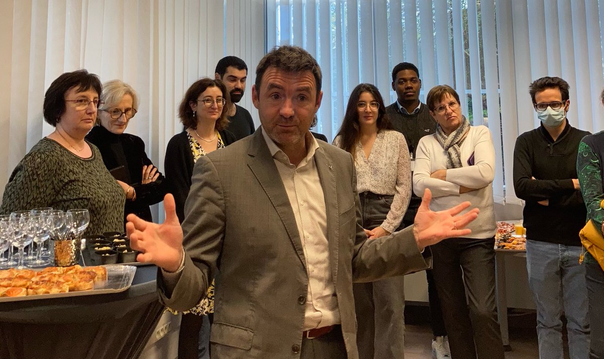 DRAFPICA_Occ's tweet photo. [Fête de fin d’année] Nicolas MADIOT évoque l'année 2023 sous le signe du travail collaboratif et de la démarche régionale de transition énergétique🌱.
Ensemble, en Occitanie, développons un réseau d’acteurs de l’Éducation nationale au service de tous. ✨
#servicepublic #maforpro https://t.co/X4Zfz6Vmup