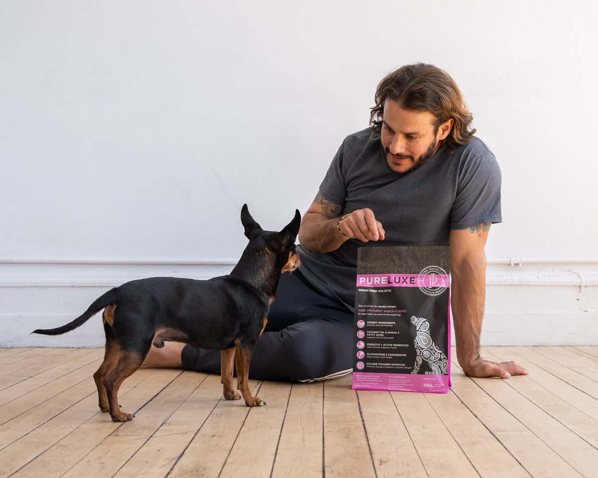PureLUXEPetFood's tweet photo. Dad, tell him about that PURELUXE Healthy Weight formula.  It had less protein to keep weight under control while still keeping fresh meat as the first ingredient. 

#pureluxe #healthyweight https://t.co/EPNEmfjN9T