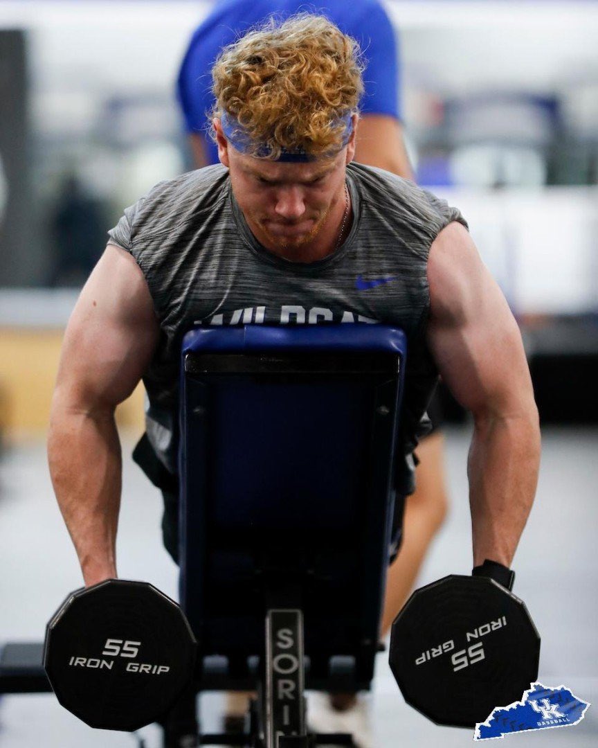 UKBaseball's tweet photo. #TeamBiceps #WorkoutWednesday 💪 https://t.co/v3U35A3Et7