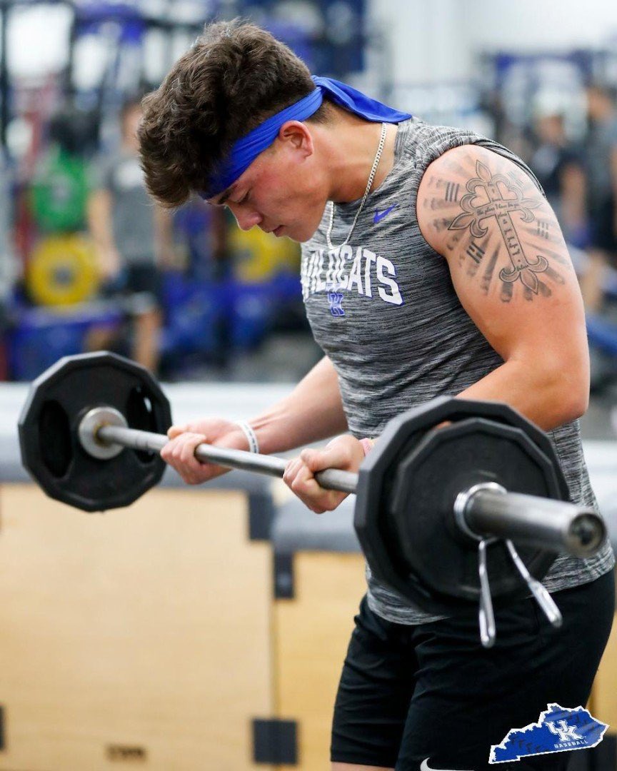 UKBaseball's tweet photo. #TeamBiceps #WorkoutWednesday 💪 https://t.co/v3U35A3Et7