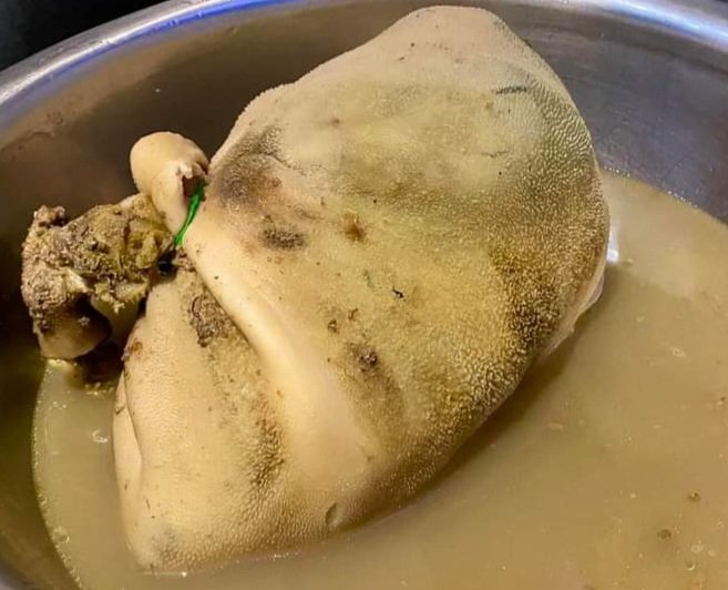 Хонины толгойг гүзээнд нь хийж дээр нь ядаргааны тан,цагаан гаа, жамц давс,сармис,гоньд зэргийг нэмээд сайн боож битүү чанаж идвэл архаг ядаргаа,толгой эргэх,чих шуугих,мартах, нойргүйдэх,стресстэх г.м олон зовиурыг дарна.Энэ их стресс ихтэй үед сард 1 удаа идчихэд гэмгүй эд дээ