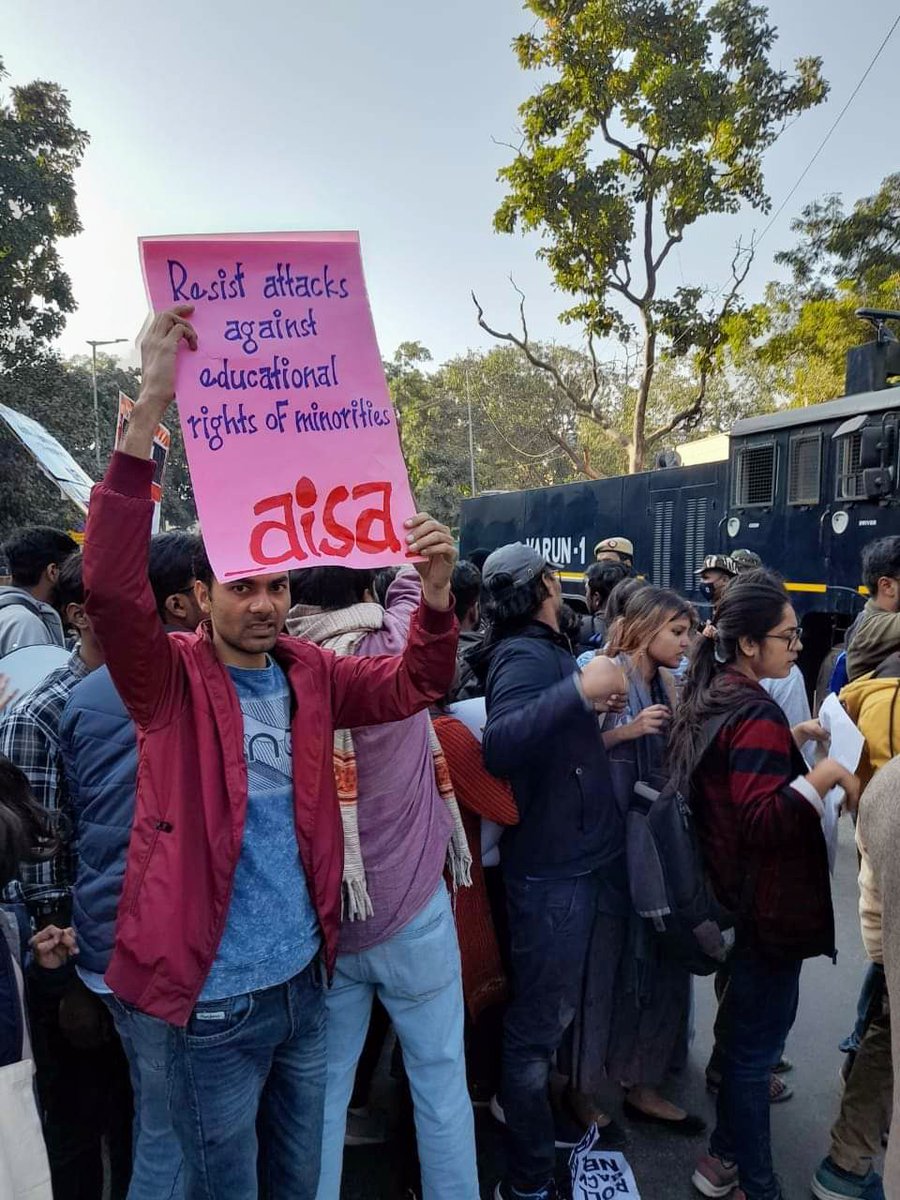 Tahseen_JNU's tweet photo. Immediately #ReinstateMANF!
#MaulanaAzadNationalFellowship was given to minorities ie Muslims, Sikhs, Christians, Buddhists etc.
By taking such a hateful decision, the Modi government is imposing Hindutva ideology and dividing the Indian society.
#RestoreMANF #MANF https://t.co/w1EJumf7jw