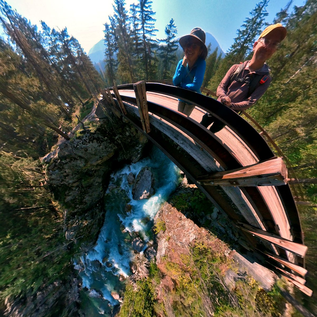 SouthernMinnGuy's tweet photo. Lake Chelan National Recreational Area (Chelan County, Wash., USA; traditional territory of the Chelan, Yakama, Okanagan, Colville, Cayuse, Umatilla and Walla Walla nations) ~ Original 360° pics @ https://t.co/d1z7oqbQbi #tinyplanet #VisitWA #ExploreWA #TruetoNature #Stehekin https://t.co/Hxo1Gs0u36