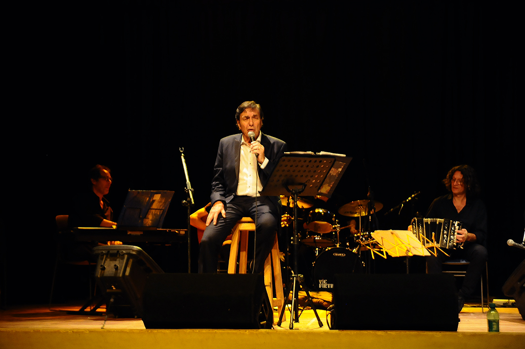 El 10 de diciembre falleció José Pepe Trelles. A modo de homenaje y para recordarlo, transcribimos una extenso reportaje que le realizáramos en El Ciudadano de Hurlingham, en junio de 2016, que coincidía con la salida de su disco “Hay que decir ahora”.
hurlinghamaldia.com/fallecio-jose-…