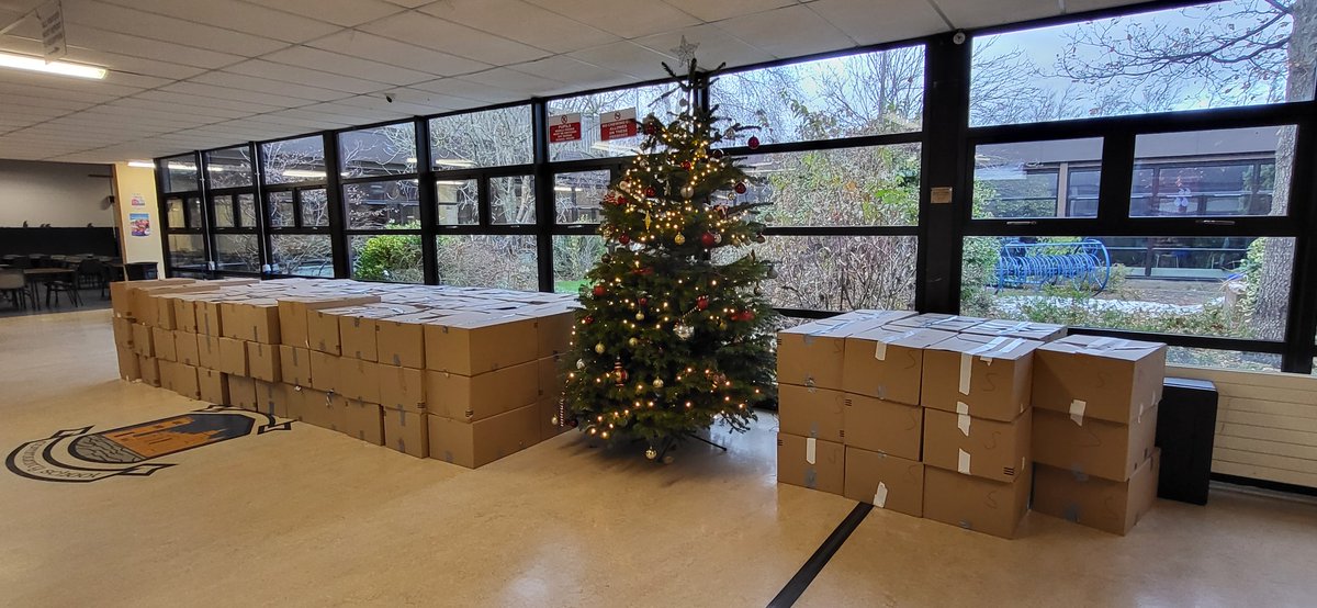We were delighted to welcome back past pupil Darragh Cullivan this week. Darragh is an engineer with <a href="/JonesEngHQ/">Jones Engineering</a>. Jones Engineering &amp; HA O'Neil have given a generous donation towards our annual hamper appeal. We really appreciate their support, and all who have donated #community