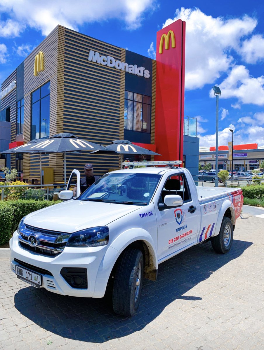 TripleSSecurit1's tweet photo. Officer on Duty 🚔x🍟

#AundredeRuyter 
#Sodomand #gomorrah 
#Stage5 
#Diddy 
#Eskom #AskAMan 
#Goat 
#Bonga #ThisBodyworksforme https://t.co/JsI85q6NxN