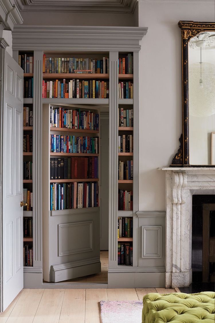 Hidden room | secret door bookshelf.