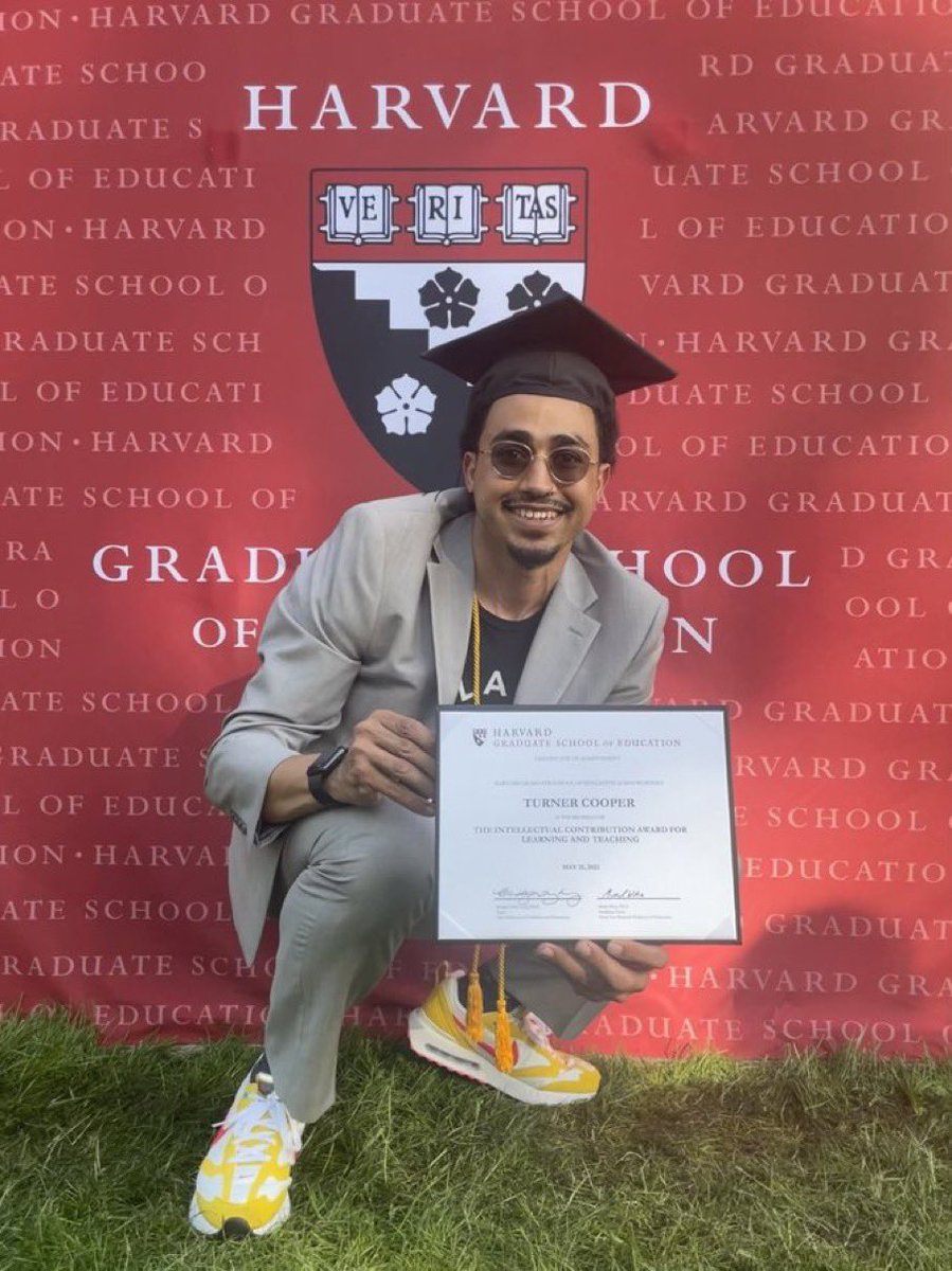 CultureKeeperP3's tweet photo. The educator and the legend. 🙏🏽🕊️ https://t.co/M1ptWrVqx4