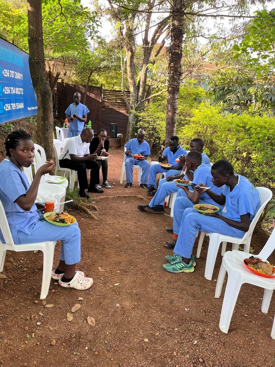 Vantagecareug's tweet photo. They called themselves Mighty 7 recently started at Nakasero Hosp for their practical work.They loved the 4weeks of class “Art of care giving” theory,no doubt they will enjoy hands on care for the next 4weeks. Thank you team Mighty 7.

Contact us via;
0774218718
0759861818 https://t.co/9K4oxm8sBL