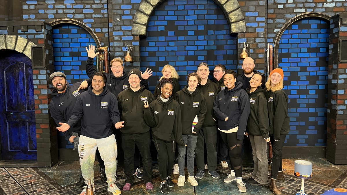 BSCWalliams's tweet photo. Our Demon Dentist team have arrived in London (and so have our team hoodies!) 💙 

And just in time for our first show tomorrow! See you at @bloomstheatre for your appointment with fun this Christmas: https://t.co/jSnPSZEJV3 https://t.co/mQpjSQGtFk