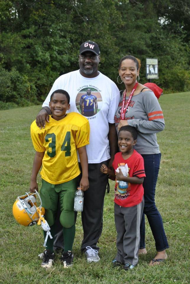 Kwray54's tweet photo. They say Time Flies when you’re having fun.Happy 21st Anniversary to my beautiful Wife. May God Continue to Bless Our Union. HAPPY ANNIVERSARY @DrKayRay ! I Love You and what we’ve done together over the years. Here’s to 21 and FOREVER to go. #BlackLoveMatters #RayFamily #OurDay https://t.co/JeN1UTzKKW