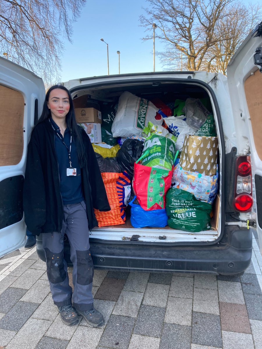 PlantbrkSchool's tweet photo. What an outstanding collection in aid of the homeless charity: Helping Hands! Clare Whitaker (Charity Founder) was overwhelmed to see the collection when she visited school! Miss Goscombe and Mrs Nutt would like to thank the students who have donated and shown a genuine interest. https://t.co/08e2WL7Xux