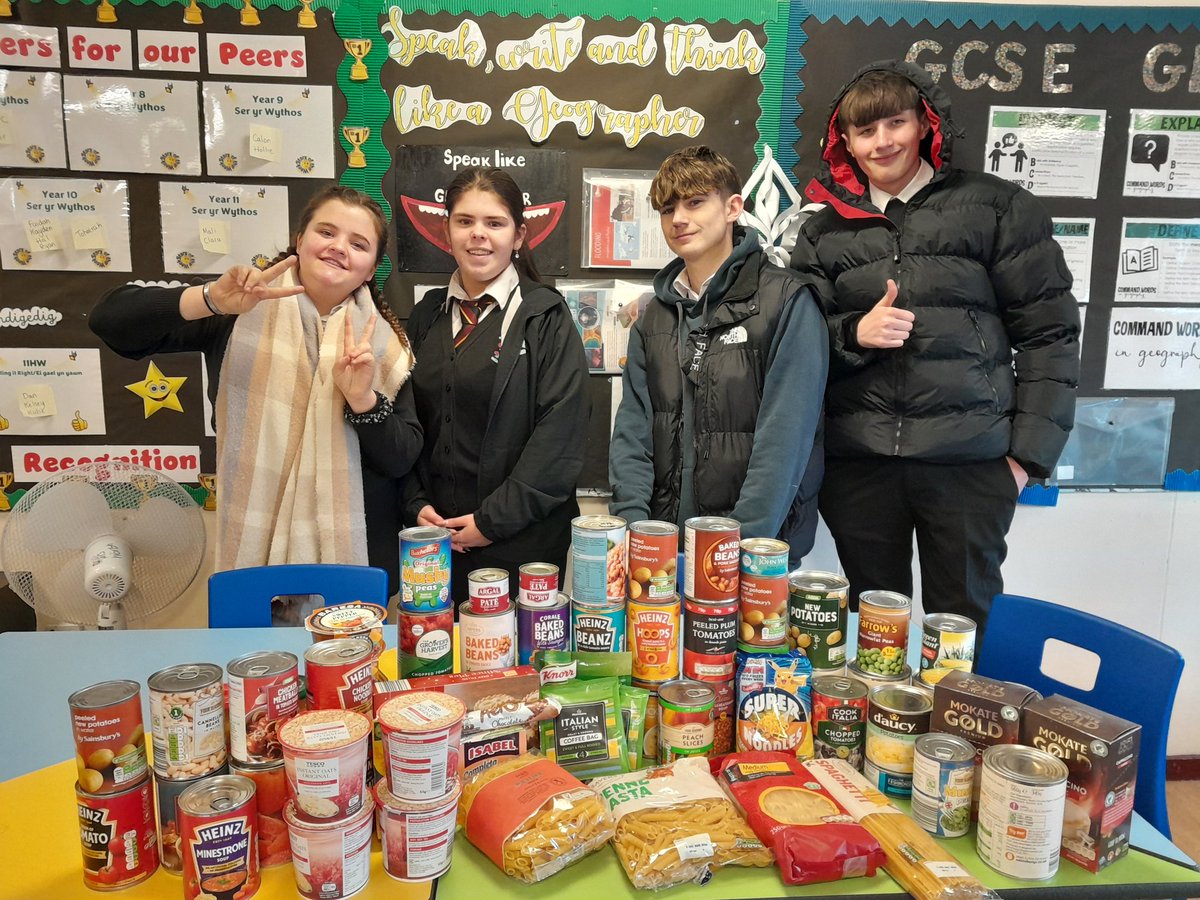 MrsWorth (@geogdepthhs) on Twitter photo We've had some amazing donations from staff and pupils in support of our Rhoi-Give campaign, all will be donated to <a href="/PontyFoodbank/">Pontypridd Foodbank</a>. Please support if you possibly can! It is hugely appreciated π <a href="/HawthornHighSch/">Hawthorn High School/Ysgol Uwchradd y Ddraenen Wen</a> We've had some amazing donations from staff and pupils in support of our Rhoi-Give campaign, all will be donated to <a href="/PontyFoodbank/">Pontypridd Foodbank</a>. Please support if you possibly can! It is hugely appreciated π <a href="/HawthornHighSch/">Hawthorn High School/Ysgol Uwchradd y Ddraenen Wen</a>