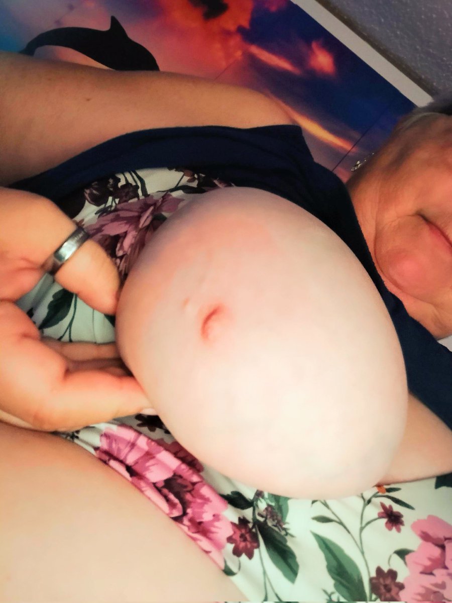 MilfMidwest's tweet photo. @withoutdacrust @Veronica_blueXO https://t.co/c0oKtPG7iQ