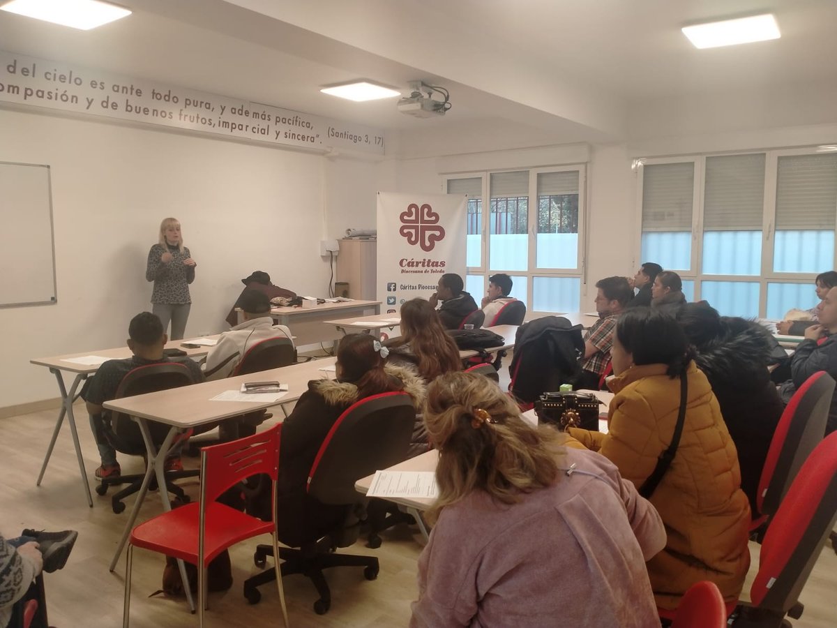 Seguimos acogiendo personas y acompañándolas en sus inquietudes, como el #asilo.
#escuelasdeacogida de <a href="/caritasto/">Cáritas  Toledo</a> 
#acompañamiento #migrantes