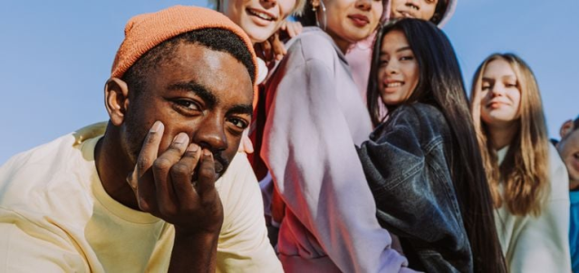 Eric_Kimble's tweet photo. Gen Z seems to enjoy the variety, posing challenges to marketers accustomed to adopting broad-based demographic targeting strategies and narrow definitions of what’s moving culture. https://t.co/KESNRVWDrT https://t.co/1xkJEmUjDe