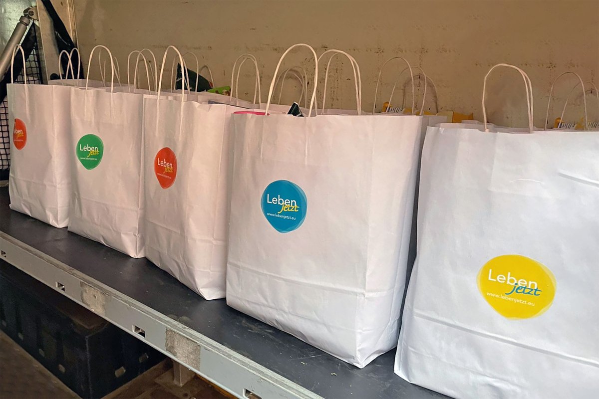 "Geteilte #Freude ist doppelte Freude", das haben auch die Mitarbeiterinnen und Mitarbeiter des #Medienapostolates der #Steyler Missionare erfahren dürfen: steyler.de/.../Weihnachts…