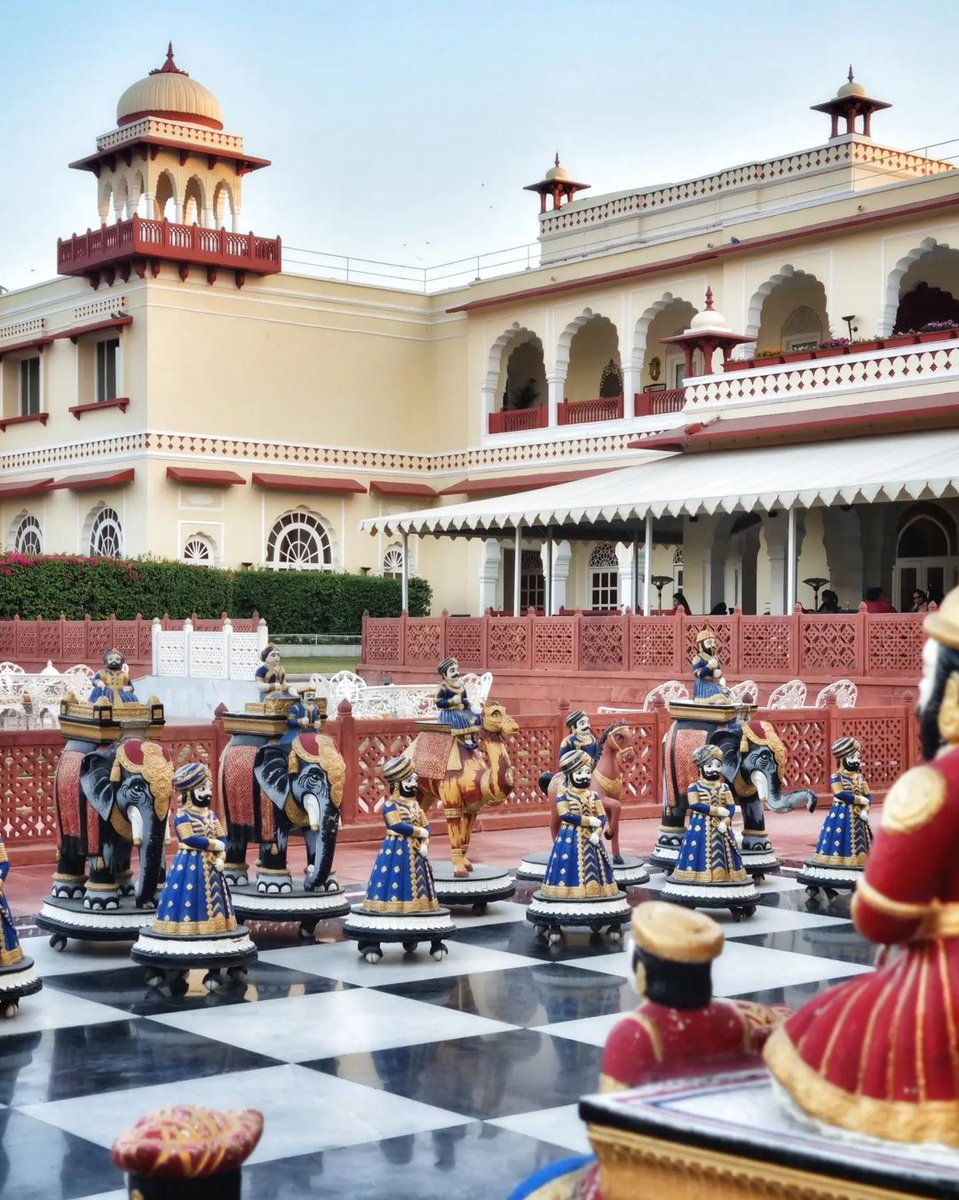JaiMahalPalace's tweet photo. Fill in every moment with picture perfect memories set amidst our timeless heritage.
Photo credits: @gpatet
#JaiMahalPalace #Taj #Tajness #TajHotels #Hotels #Palace #Luxury #LuxuryAccomodations #Jaipur #Rajasthan #India #Reservations #PanaromicView #MesmerisingView https://t.co/qEQpCosQT4