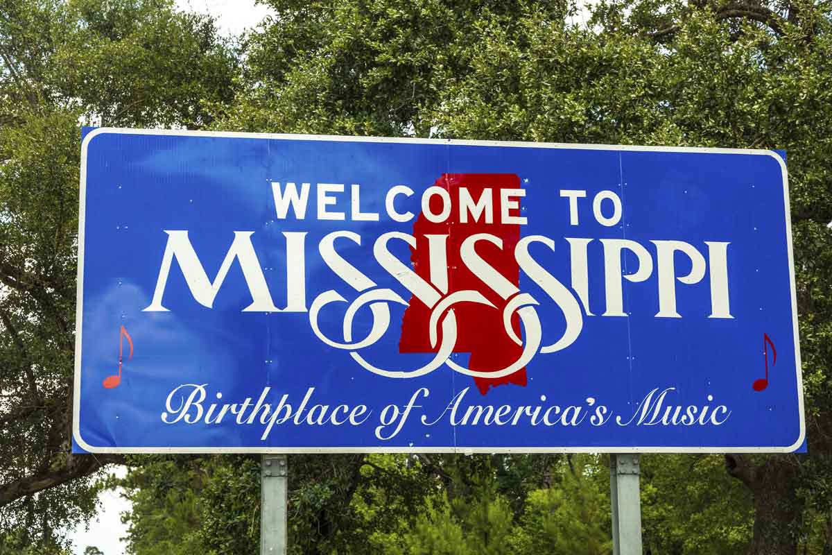 Back to the home state!
The state that has produced more NFL Players per capita than any other!
That’s why the Bears are bringing #TheSip2TheStripes! Who’s next??

#BearClawsUp #FearTheStripes