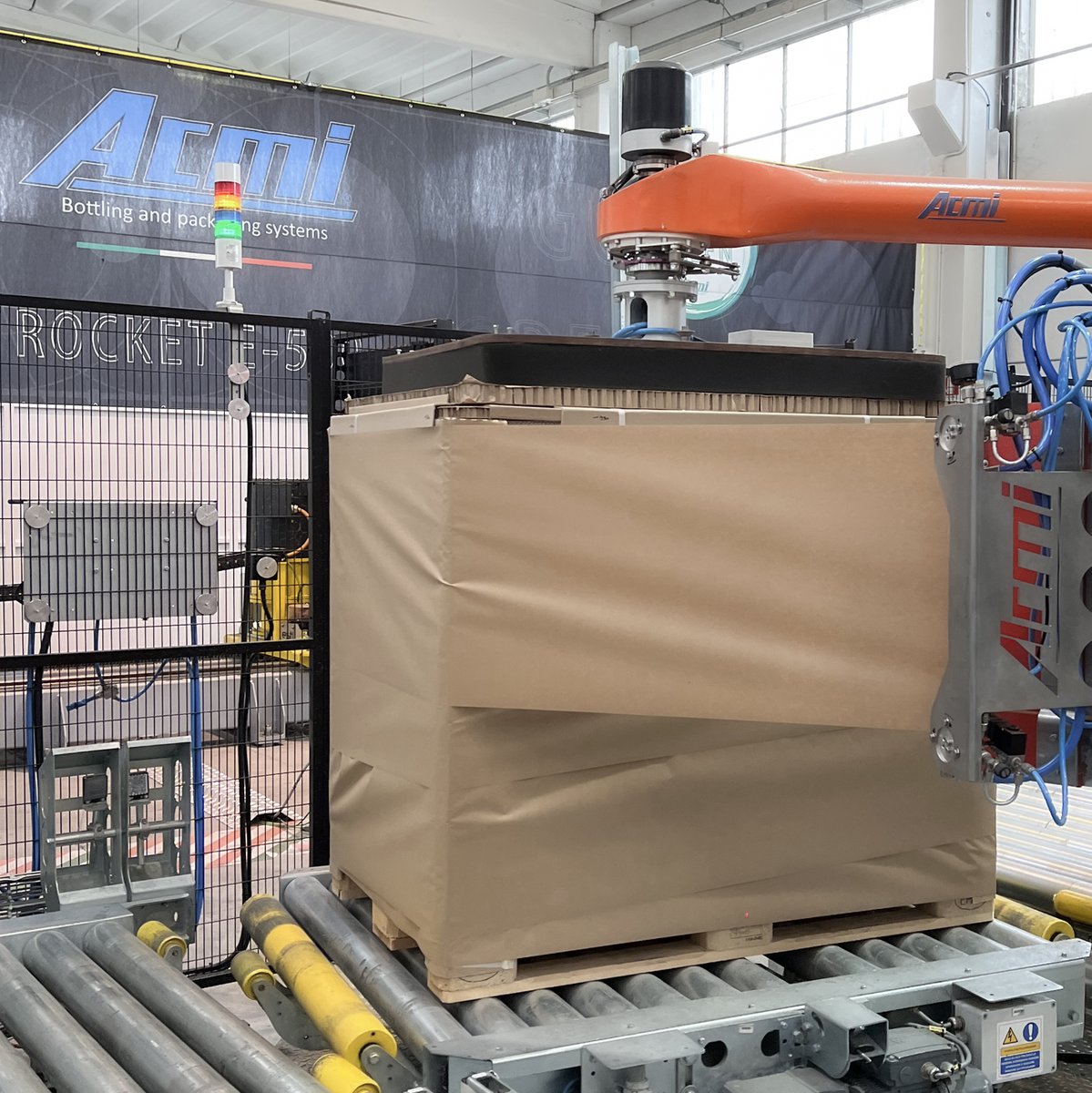 AcmiSpa's tweet photo. 👌Successful test day with ACMI's Rocket E500 paper wrapper for one of our customers. Testing of wrapping cycles and pallet stability during acceleration.
👉Link for more details: https://t.co/MTuAZ1DvKY
#plasticfree #Sustainability #Packaging https://t.co/6ROabEZZqh