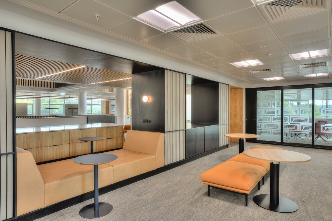 GravenHQ's tweet photo. Graven was delighted to be asked to redesign the Chivas Brothers Leven office at its Kilmalid site in #Dumbarton, creating a new, improved arrival experience within the space, following our redesign of the Blythswood Square offices. 

Learn more: https://t.co/phN5OMSZm5 📰 https://t.co/q8lcLidPXU