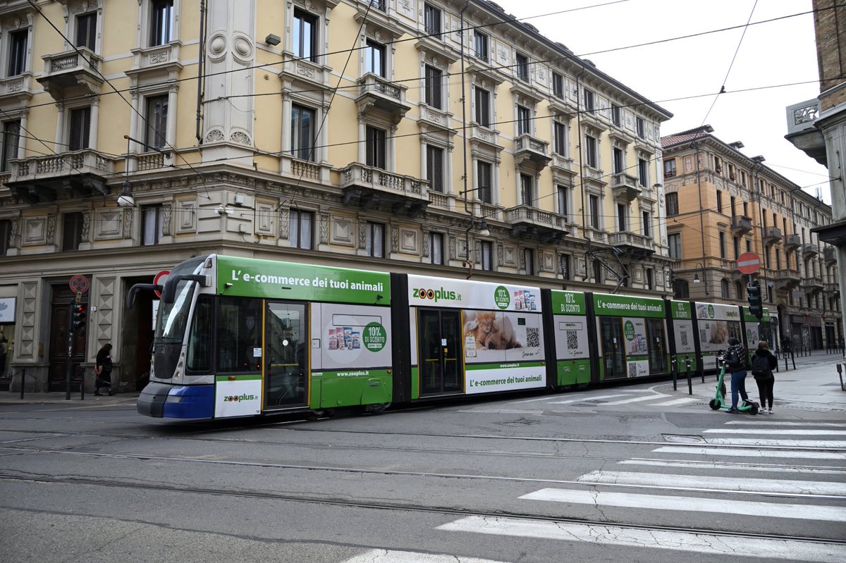 IGPDecaux's tweet photo. Zooplus: l’e-commerce dei tuoi animali🐾

Lo shopping per i nostri amici a quattro zampe non è mai abbastanza!
@zooplusIT arriva a Milano, Roma, Torino e Genova con #IGPDecaux: un mediamix Out of Home promuove il sito e-commerce interamente dedicato agli animali!

#zooplusitalia https://t.co/C3qH5W3BsI