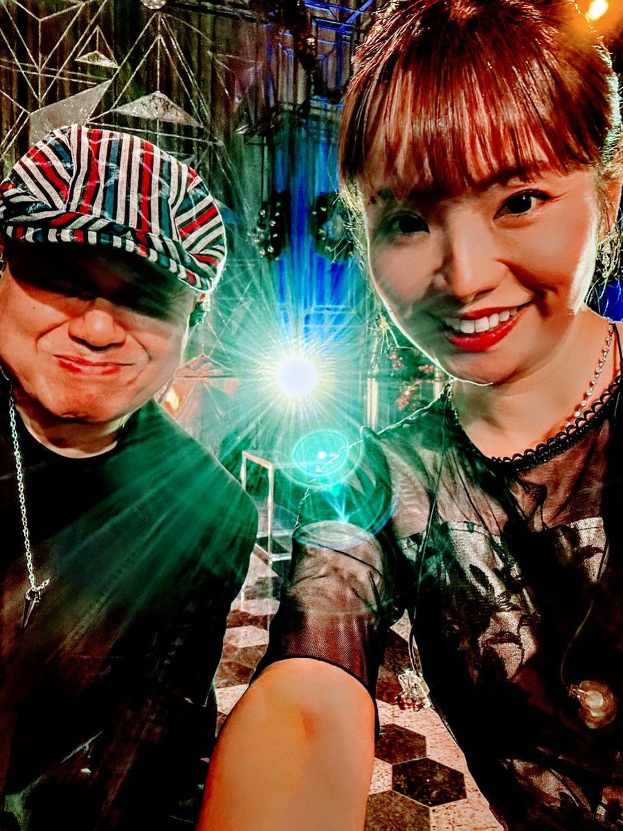 shuubishuubi's tweet image. #ASKA
#FNS歌謡祭第2夜 
#FNS歌謡祭2022 
コーラスとして参加させていただきました！！！歌っていてすっごく楽しかったし感動しました。
ASKAさん、バンド、ストリングスの皆様も最高でした✨
ご覧くださった皆様、ありがとうございました！！！