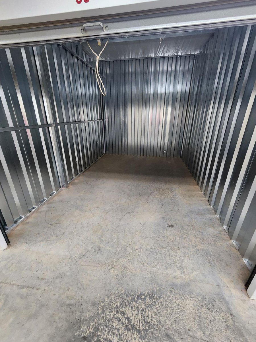 junk_galaxy's tweet image. Call us when you’re ready for a #storageunitcleanout in #Knoxville.

#wetakeyourjunk #customerservice
#junkgalaxy #clutterremoval #homecleanout #propertycleanout #garagecleanout #estatecleanout #hoardercleanout #realestate #realtors #knoxrealty #knoxrealtors #knoxvilletn