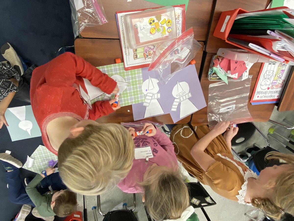 Had snow much fun with our kindergarten buddies!! Winter time always brings the best stories and snow activities!! #WEareLakota #NeedToSucceedCECS <a href="/Creeksidetweet/">Creekside ECS</a>