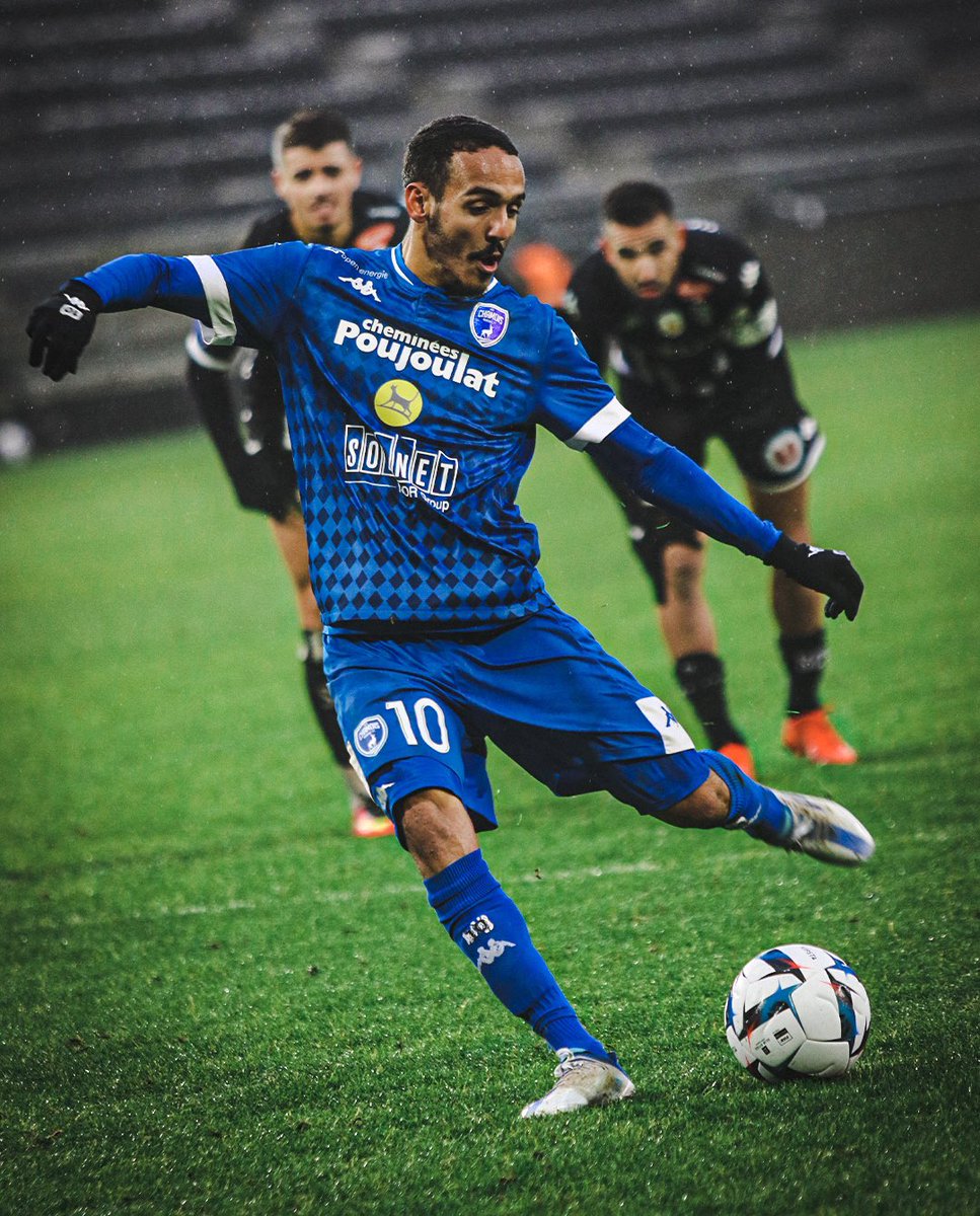 ChamoisStFlo's tweet photo. MT | #SCOCNFC | 0-1
Les Chamois rentrent aux vestiaires avec une longueur d’avance ! 🤜
@boutobba_bilal a ouvert le score sur penalty 💪 https://t.co/yFTCToBm95