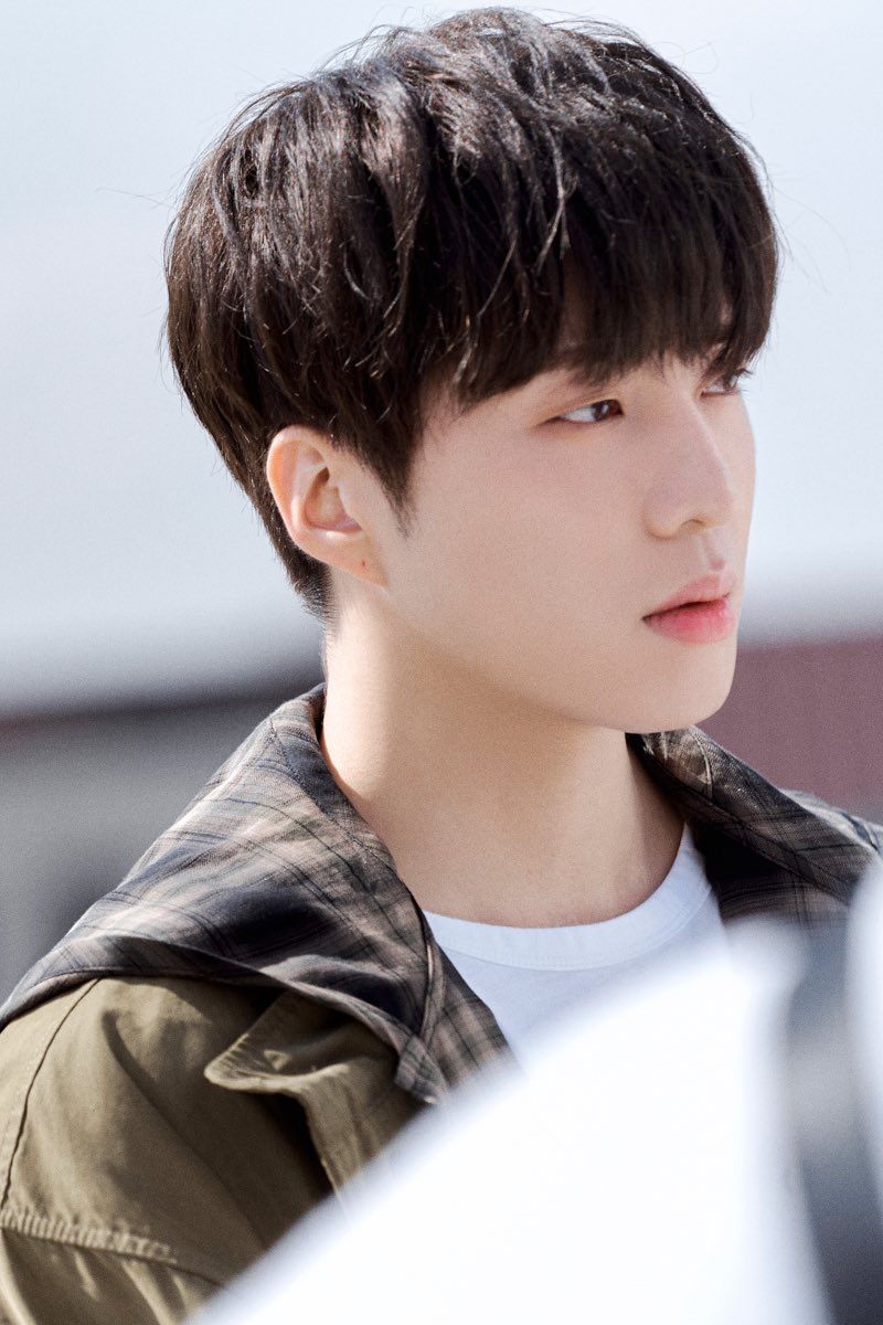 wn_caramel's tweet photo. 최근 취뽀 성공한 [#강승윤] (출처 : YG STAGE | 네이버 포스트) https://t.co/1MLMClxEZ3 https://t.co/pykA9uWXj8